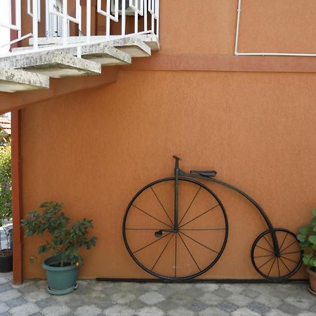 Casa De Khasia Zugdidi Zewnętrze zdjęcie