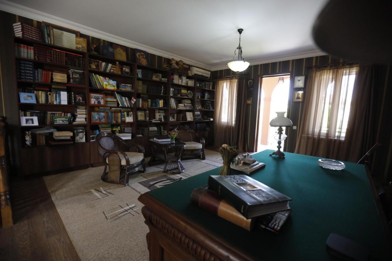 Casa De Khasia Zugdidi Zewnętrze zdjęcie