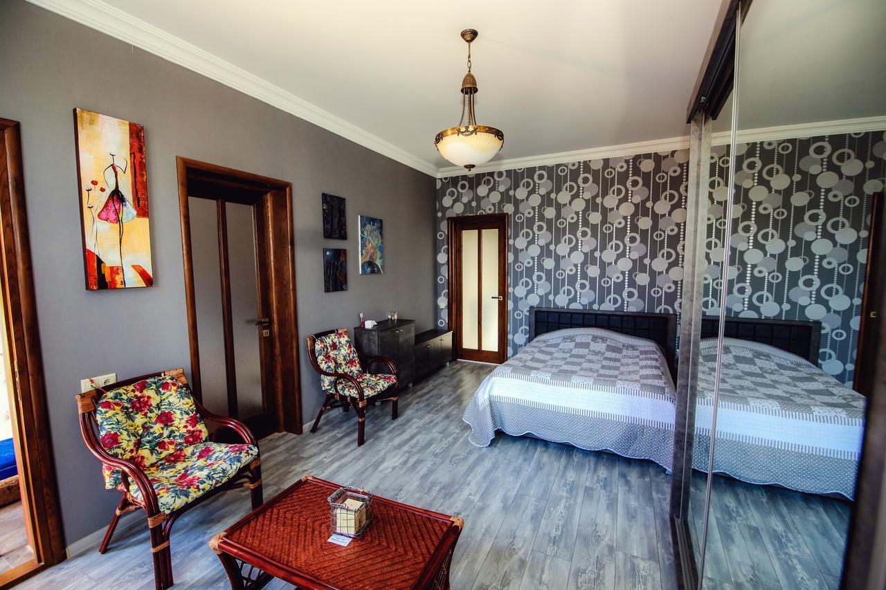 Casa De Khasia Zugdidi Zewnętrze zdjęcie